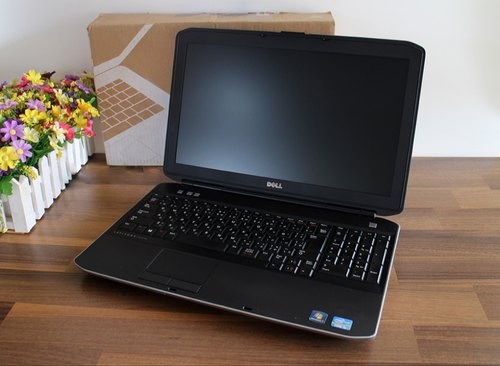 DELL LATITUDE E5530 i5 (4GB, 320GB) LIKE NEW, Screen Size: 15.6"