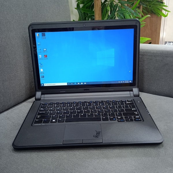 Dell Laitiude e3340 Core I5 4GB 500GB Hdd Touch Screen Laptop