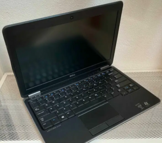 Dell Latitude E7240 Core I5  4 GB DDR3 Ram  128 GB M.2  12.5" display