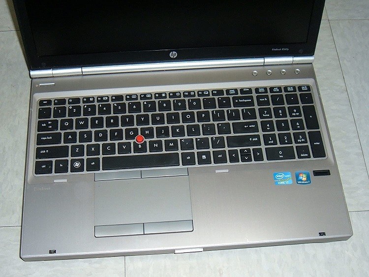 HP EliteBook 8560p, Intel Core i5-2540M 320 GB HDD  4GB RAM,15.6" Display