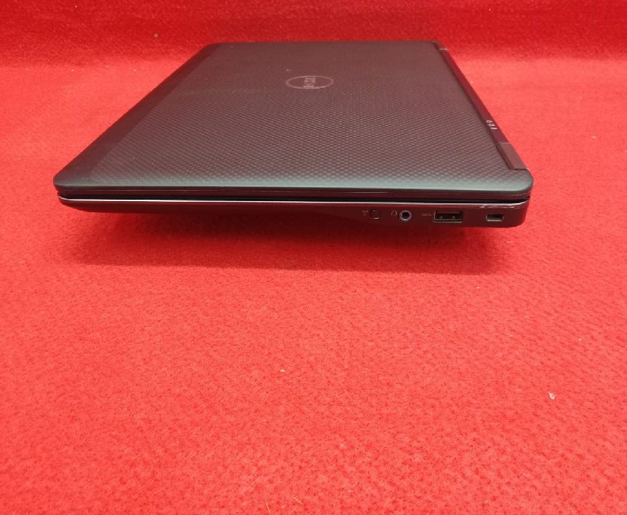 DELL - LATITUDE E7440