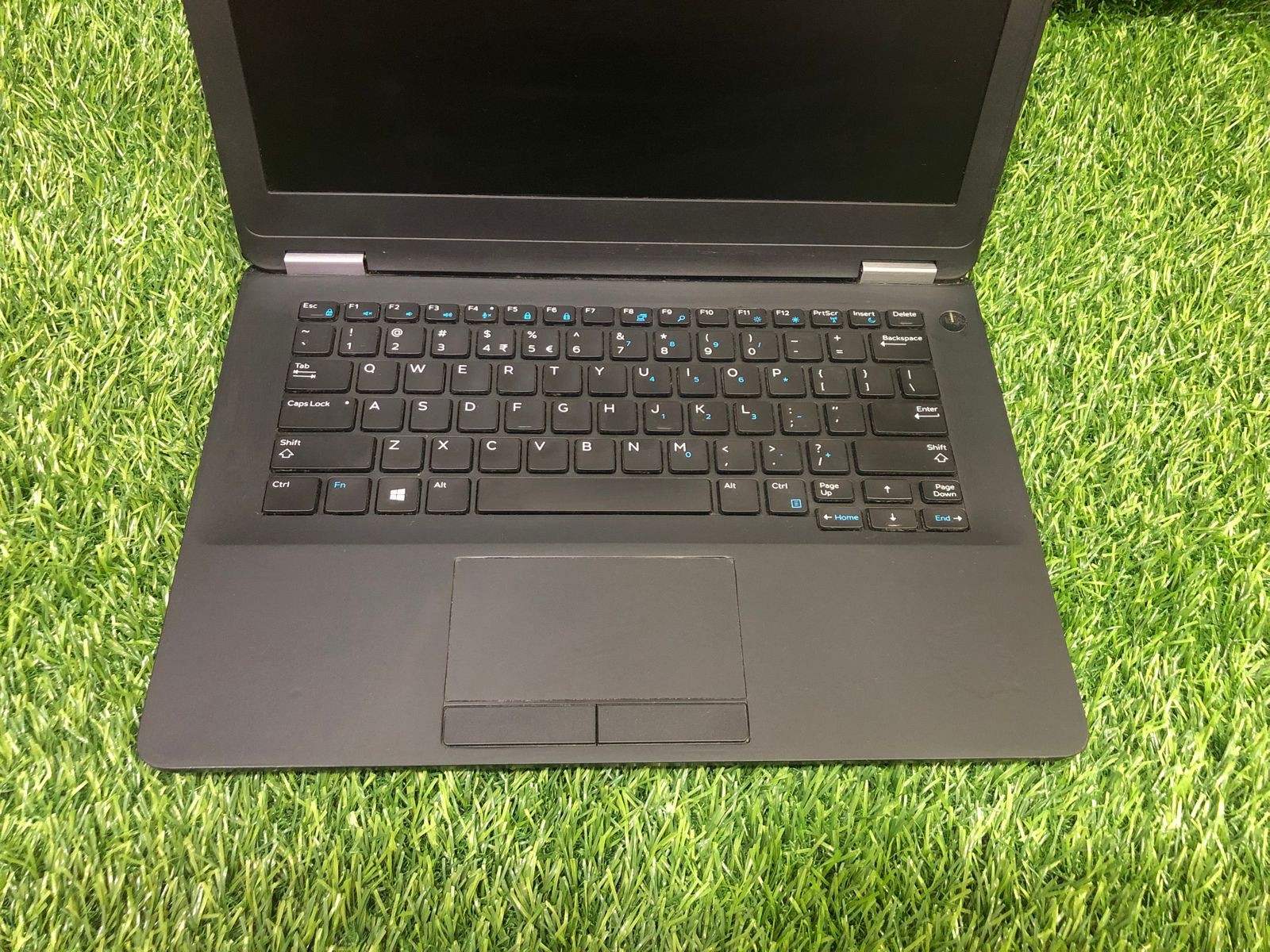 Dell Latitude E7270 Laptop (Intel Core I5 6Th Gen/8Gb/256 Gb SSD/Windows 10/ Ultrabook)