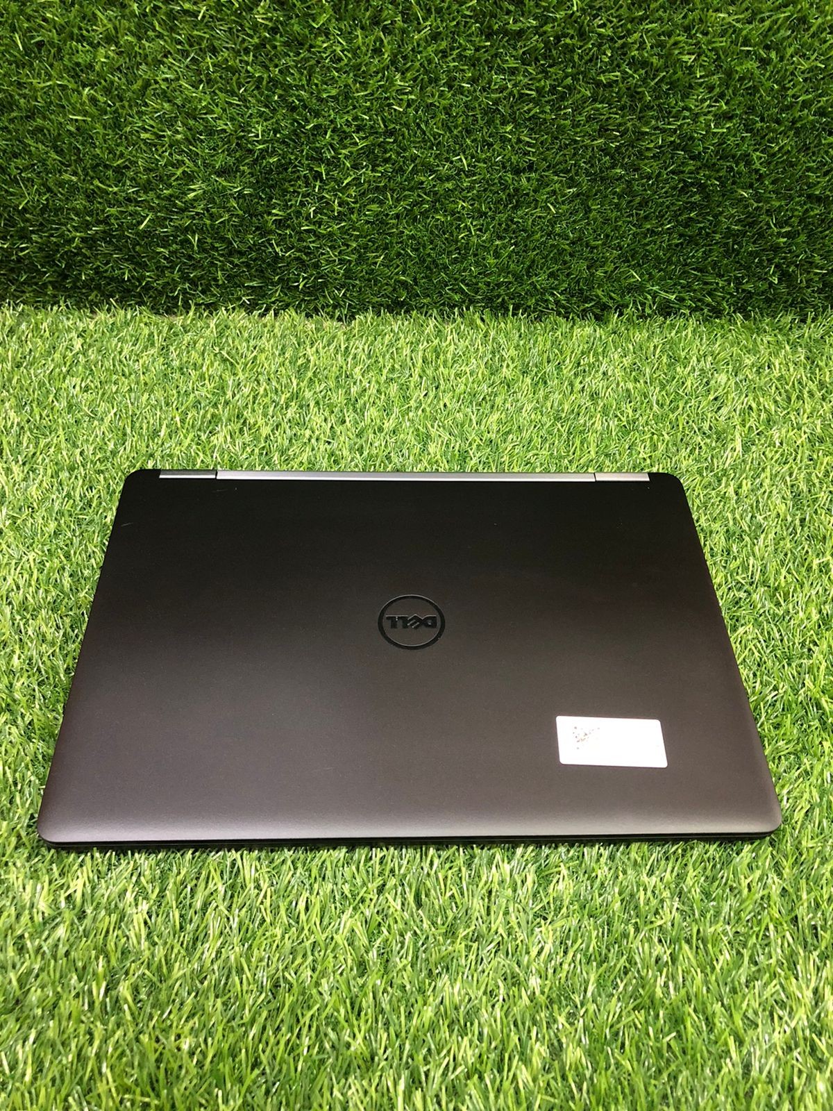 Dell Latitude 7470 i5 6th Generation 8 GB Ram 256 GB SSD 14 inches Display