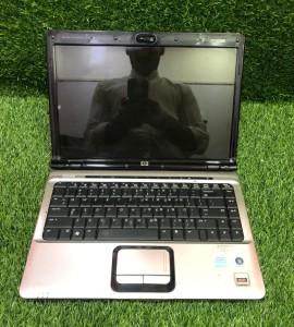 Hp Pavilion Dv5 Pentium 3 Gb Ram 250 Gb Hard Disk 14 inches Displas